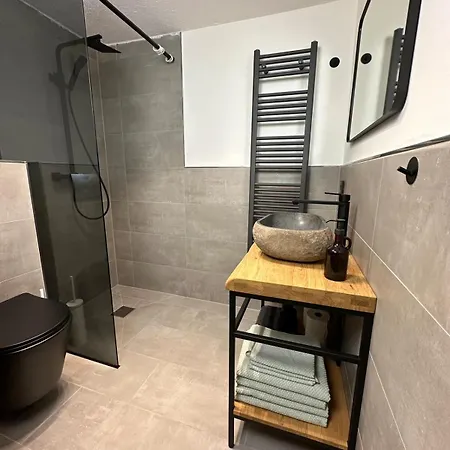 Charmante In Lage شقة *